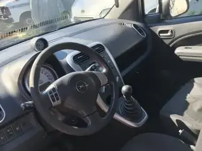 Usata Opel Agila 86 CV (63 kW) 2010 Bianco Utilitaria