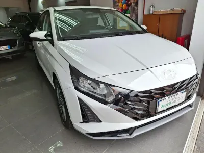 Gebraucht Hyundai i20 101 PS (74 kW) 2025 Weiß Kleinwagen