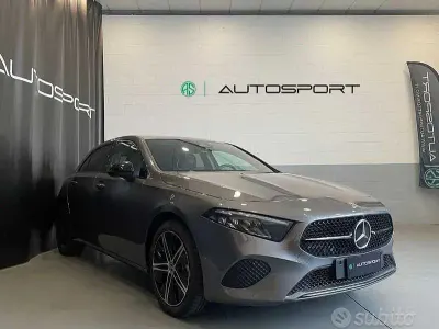 Usata Mercedes A180 Advanced Plus 116 CV (85 kW) 2025 Grigio Berlina