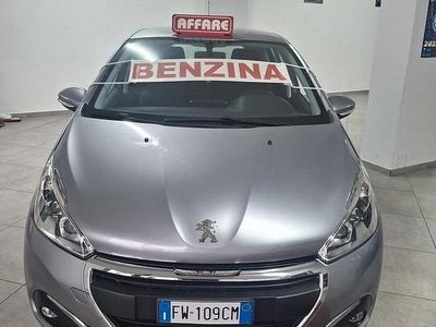 Usata Peugeot 208 Allure 83 CV (61 kW) 2019 Grigio Utilitaria