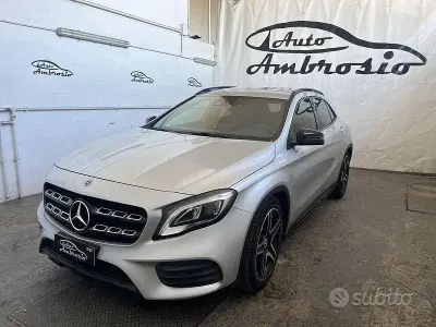 Usado Mercedes GLA200 Premium 136 CV (100 kW) 2019 Gris SUV