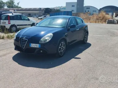 Usata Alfa Romeo Giulietta Exclusive 140 CV (102 kW) 2011 Blu Utilitaria