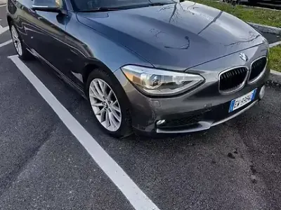 Usata BMW 118 143 CV (105 kW) 2014 Utilitaria