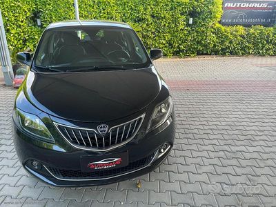 Usata Lancia Ypsilon Gold 69 CV (50 kW) 2023 Nero Utilitaria