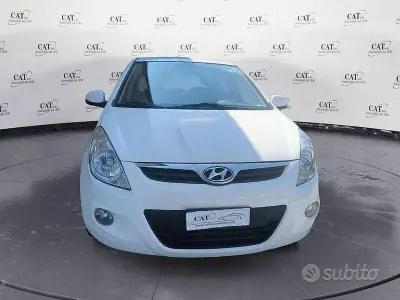 Usata Hyundai i20 Classic 78 CV (57 kW) 2011 Bianco Utilitaria