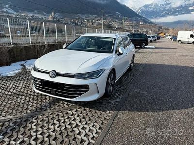 Usata VW Passat Elegance 150 CV (110 kW) 2024 Bianco Station wagon
