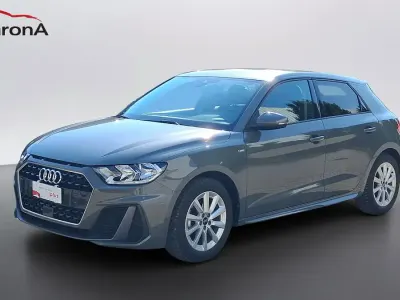 Usata Audi A1 Sportback Business 110 CV (80 kW) 2025 9j grigio antracite metallizzato Utilitaria