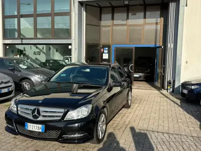 Begagnad Mercedes C180 120 HK (88 kW) 2013 Svart Sedan
