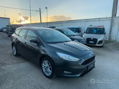 Usata Ford Focus 120 CV (88 kW) 2018 Grigio Station wagon