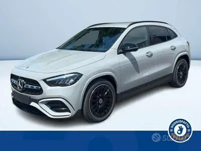 Nuova Mercedes GLA200 150 CV (110 kW) 2026 Grigio SUV