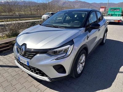 Usata Renault Captur 145 CV (106 kW) 2023 Argento SUV