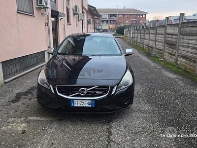 Usata Volvo S60 R-Design 163 CV (119 kW) 2012 Nero Berlina