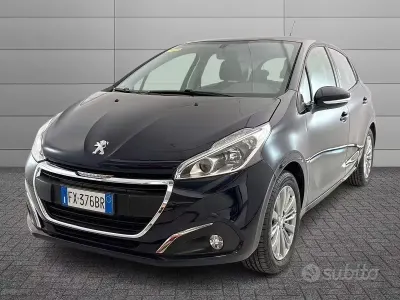 Usata Peugeot 208 Allure 83 CV (61 kW) 2019 Bluazzurro Utilitaria