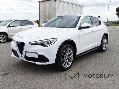 Usata Alfa Romeo Stelvio Executive 209 CV (153 kW) 2019 Bianco SUV