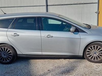Usata Ford Focus 150 CV (110 kW) 2011 Grigio Station wagon