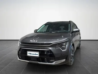 Usata Kia e-Niro Premium 77 kW (105 CV) 2023 Grigio metallizzato SUV
