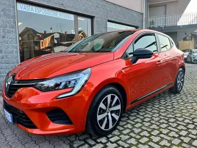 Occasion Renault Clio V Life 65 ch (47 kW) 2023 Orange Berline