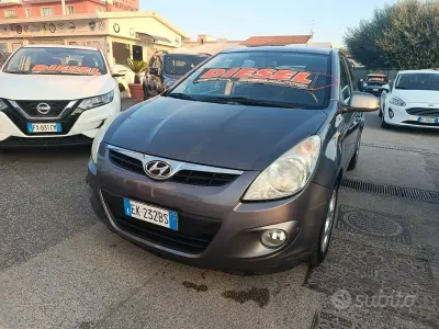 Usata Hyundai i20 75 CV (55 kW) 2012 Grigio Utilitaria