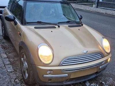 Usata Mini Cooper 116 CV (85 kW) 2007 Oro Utilitaria