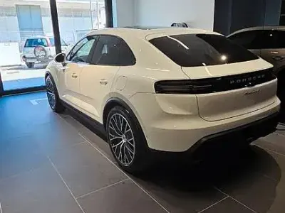 Usata Porsche Macan 197 CV (144 kW) 2025 Bianco SUV