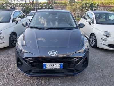 Begagnad Hyundai i10 67 HK (49 kW) 2023 Grå Halvkombi