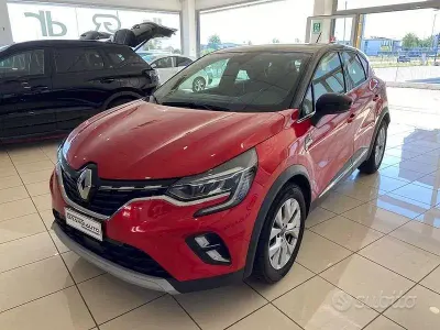 Usata Renault Captur Intens 95 CV (69 kW) 2021 Rosso SUV