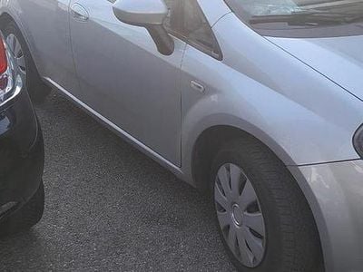 Usata Fiat Grande Punto 65 CV (47 kW) 2011 Grigio Utilitaria