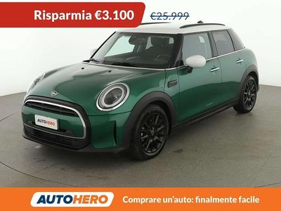 Begagnad Mini Cooper Essential 136 HK (100 kW) 2023 Grön Halvkombi