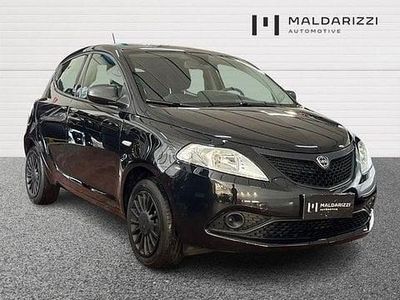 Usata Lancia Ypsilon Silver 69 CV (50 kW) 2020 Nero Utilitaria