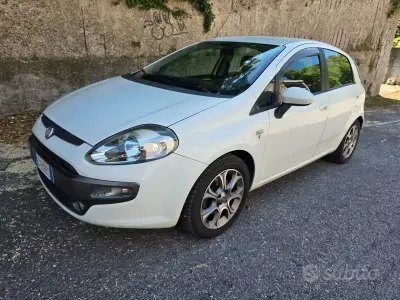 Usata Fiat Punto Evo Dynamic 135 CV (99 kW) 2011 Bianco Utilitaria