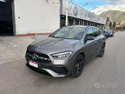 Usata Mercedes GLA200 Premium 150 CV (110 kW) 2023 Grigio SUV