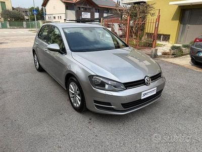 Brugt VW Golf VII Highline 105 HK (77 kW) 2014 Grå Sedan