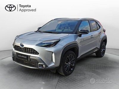 Usata Toyota Yaris Cross 116 CV (85 kW) 2022 Grigio SUV