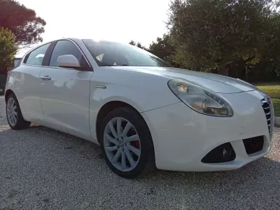 Usata Alfa Romeo Giulietta Distinctive 170 CV (125 kW) 2011 Utilitaria