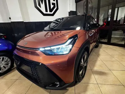 Nuova Toyota Aygo X 92 CV (67 kW) 2026 Marrone SUV