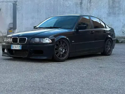 Usata BMW 320 Efficient Dynamics 136 CV (100 kW) 1999 Nero Berlina