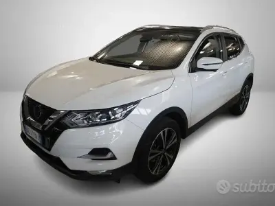 Używany Nissan Qashqai N-Connecta 140 KM (102 kW) 2021 Biały SUV