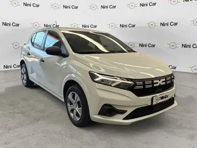 Usata Dacia Sandero Essentiel 101 CV (74 kW) 2023 Bianco Utilitaria