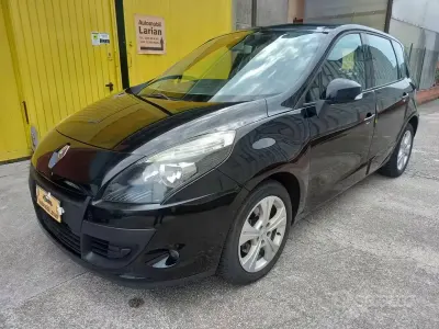 Usata Renault Scénic III Luxe 110 CV (80 kW) 2011 Nero Monovolume