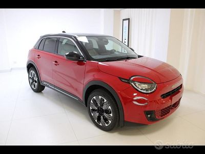 Nuova Fiat 600 110 CV (80 kW) 2025 Rosso Station wagon