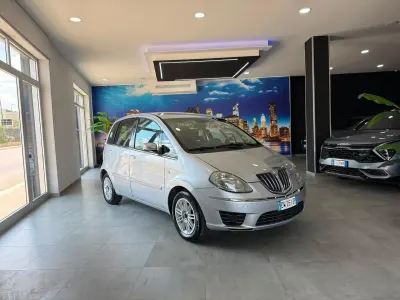 Usata Lancia Musa 69 CV (50 kW) 2009 Argento Monovolume