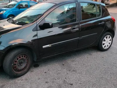 Usata Renault Clio 58 CV (42 kW) 2006 Nero Utilitaria
