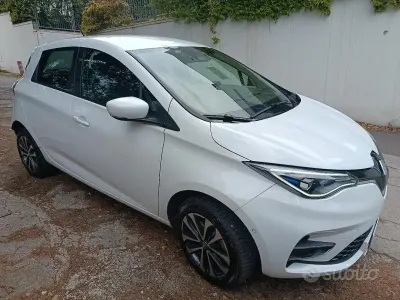 Usata Renault Zoe 50 kW (69 CV) 2022 Bianco Utilitaria