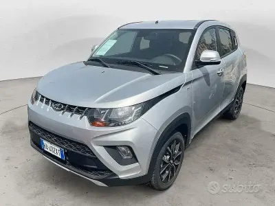 Nuova Mahindra KUV100 87 CV (63 kW) 2025 Grigio SUV