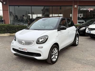 Usata Smart ForFour Passion 71 CV (52 kW) 2015 Bianco Utilitaria