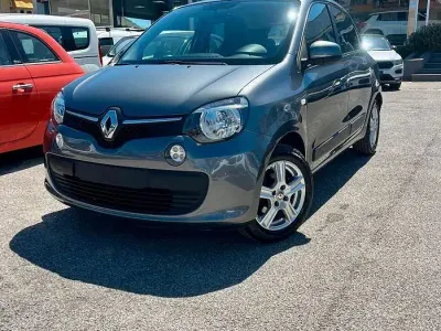 Usado Renault Twingo SE 69 HP (50 kW) 2017 Cinzento Citadino