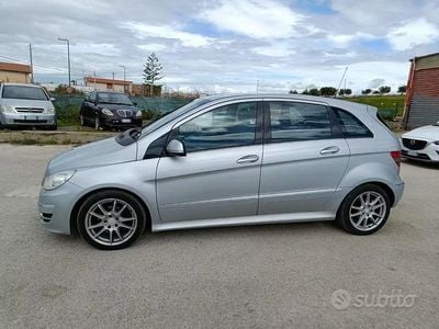 Usata Mercedes B200 Chrome 140 CV (102 kW) 2008 Grigio Monovolume