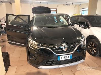 Usata Renault Captur Techno 91 CV (66 kW) 2023 Nero SUV