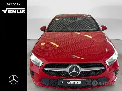 Usata Mercedes A180 Business 116 CV (85 kW) 2019 Rosso Utilitaria
