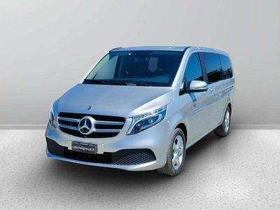 Mercedes V220